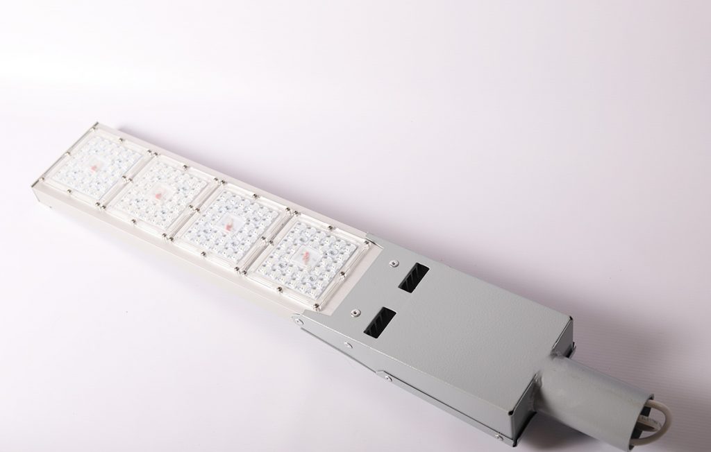 Вуличний LED світлодіодний світильник на 120 Вт